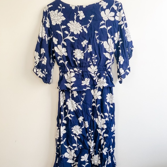 NWOT H&M Women's Floral Crepe Nursing Dress - Picture 2 of 6